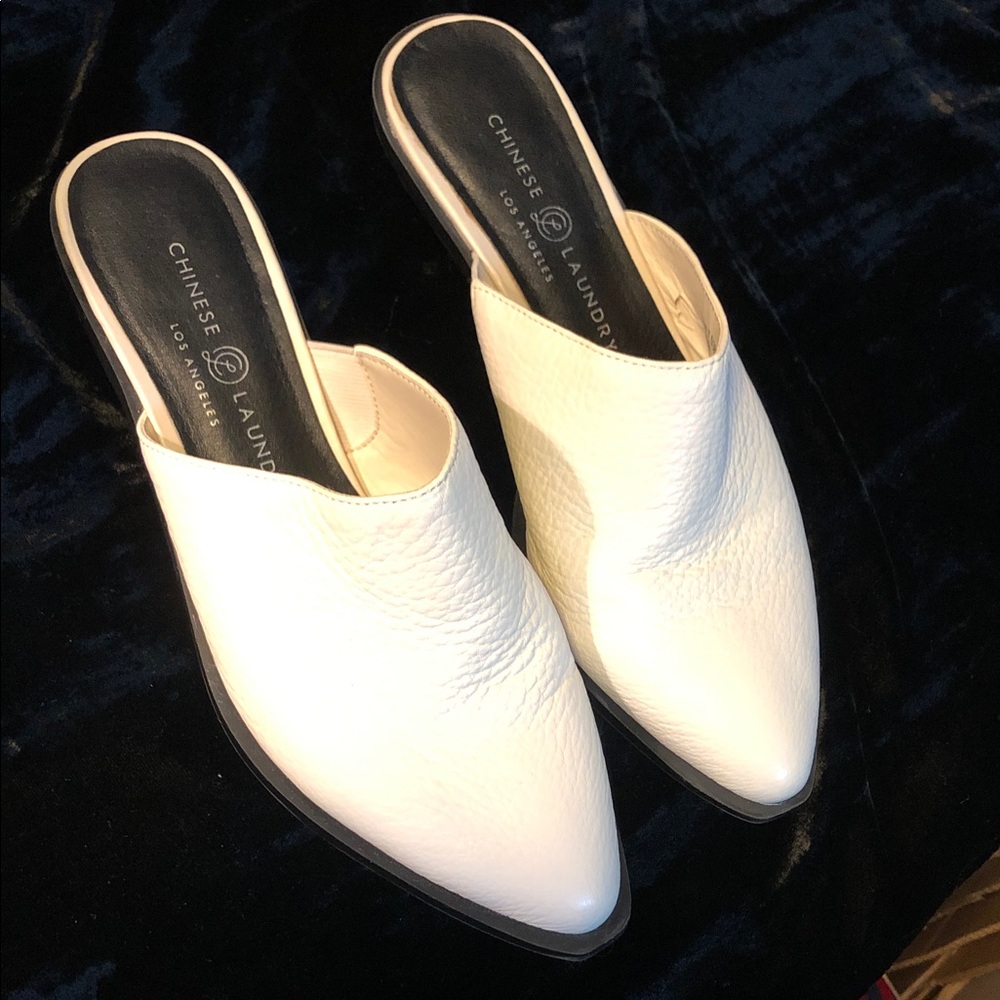 Chinese Laundry women’s leather mules 7.5